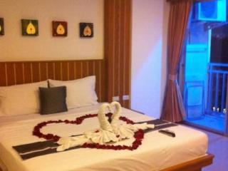 Santi White Hotell Phuket Exteriör bild
