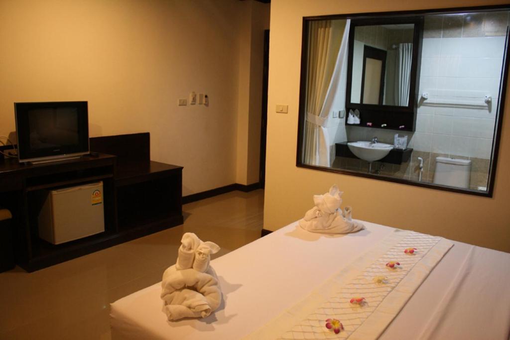 Santi White Hotell Phuket Rum bild