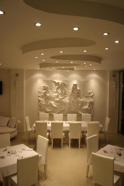 Santi White Hotell Phuket Exteriör bild